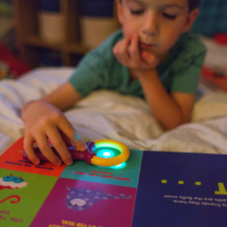 Light-Up Library™ - Around the World Buddies